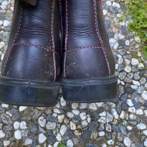 Blundstones